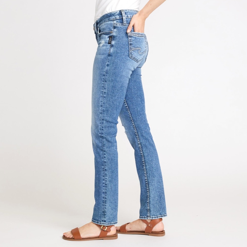 NWT Silver Jeans Elyse Mid Rise Curvy Straight Leg Jeans in Indigo